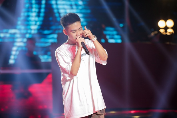 King Of Rap: Nữ rapper 17 tuổi Pháo được 4 chọn với tiết mục chơi chữ cực ngầu Sợ quá cơ - Ảnh 11. King Of Rap: Nữ rapper 17 tuổi Pháo được 4 chọn với tiết mục chơi chữ cực ngầu Sợ quá cơ - Ảnh 11.