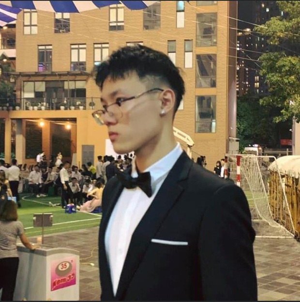 Tage từng được Rhymastic khen từ trước khi thi Rap Việt, thêm vẻ điển trai có múi đầy đủ bảo sao được các HLV lẫn fangirl mê tít - Ảnh 10. Tage từng được Rhymastic khen từ trước khi thi Rap Việt, thêm vẻ điển trai có múi đầy đủ bảo sao được các HLV lẫn fangirl mê tít - Ảnh 10.
