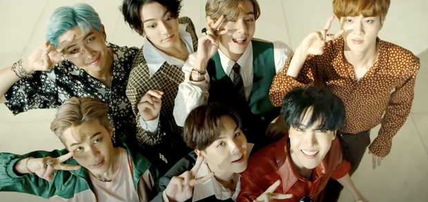 Knet một đêm không ngủ, trầm trồ trước #1 Billboard của BTS: Đáng ngạc nhiên hơn giành HCV Olympic - Ảnh 2. Knet một đêm không ngủ, trầm trồ trước #1 Billboard của BTS: Đáng ngạc nhiên hơn giành HCV Olympic - Ảnh 2.