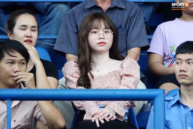 Xem cách Huỳnh Anh - bạn gái Quang Hải xử hater mà phục: Im lặng khi cần, một khi đã lên tiếng thì luôn cứng! - Ảnh 17. Xem cách Huỳnh Anh - bạn gái Quang Hải xử hater mà phục: Im lặng khi cần, một khi đã lên tiếng thì luôn cứng! - Ảnh 17.