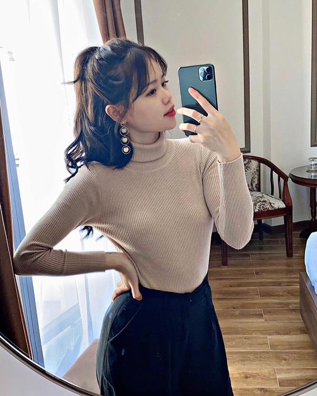Xem cách Huỳnh Anh - bạn gái Quang Hải xử hater mà phục: Im lặng khi cần, một khi đã lên tiếng thì luôn cứng! - Ảnh 15. Xem cách Huỳnh Anh - bạn gái Quang Hải xử hater mà phục: Im lặng khi cần, một khi đã lên tiếng thì luôn cứng! - Ảnh 15.