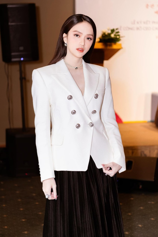 4 tổng tài đời thực nổi tiếng Vbiz: Ngọc Trinh - Hương Giang thành cặp nữ CEO, Sơn Tùng thu về 51 tỷ lãi ròng cùng công ty - Ảnh 5. 4 tổng tài đời thực nổi tiếng Vbiz: Ngọc Trinh - Hương Giang thành cặp nữ CEO, Sơn Tùng thu về 51 tỷ lãi ròng cùng công ty - Ảnh 5.