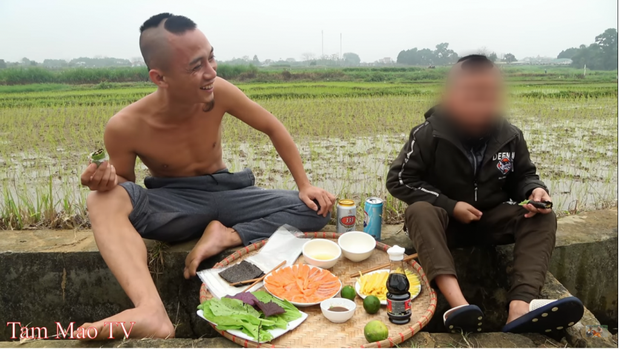 Hay tin Hưng Vlog bị phạt 7,5 triệu đồng, netizen chỉ ra một loạt kênh YouTube khác cũng ăn gà nguyên lông phản cảm - Ảnh 4.