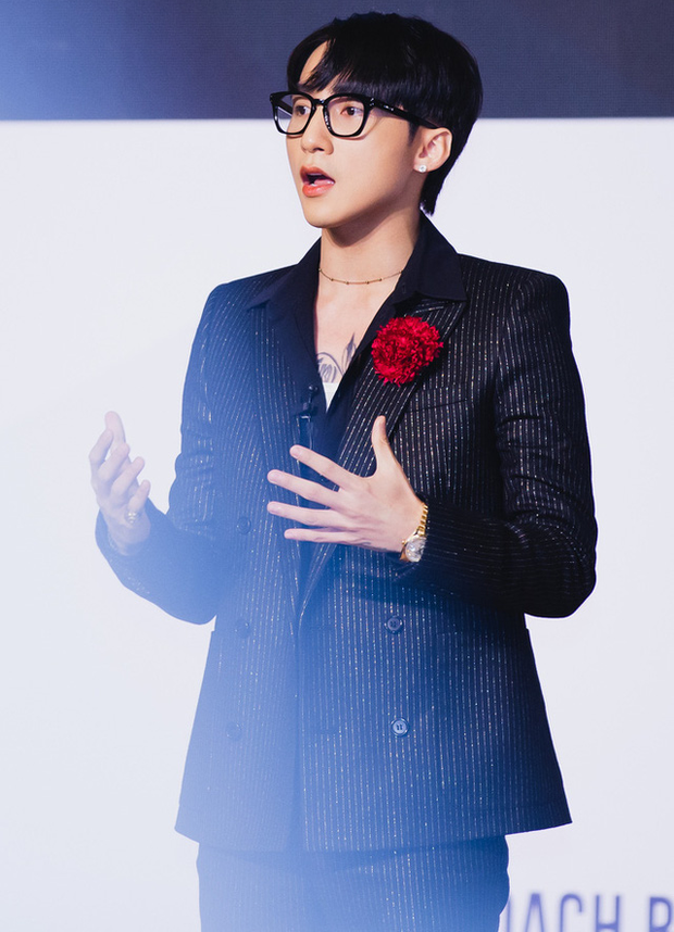 4 tổng tài đời thực nổi tiếng Vbiz: Ngọc Trinh - Hương Giang thành cặp nữ CEO, Sơn Tùng thu về 51 tỷ lãi ròng cùng công ty - Ảnh 7. 4 tổng tài đời thực nổi tiếng Vbiz: Ngọc Trinh - Hương Giang thành cặp nữ CEO, Sơn Tùng thu về 51 tỷ lãi ròng cùng công ty - Ảnh 7.