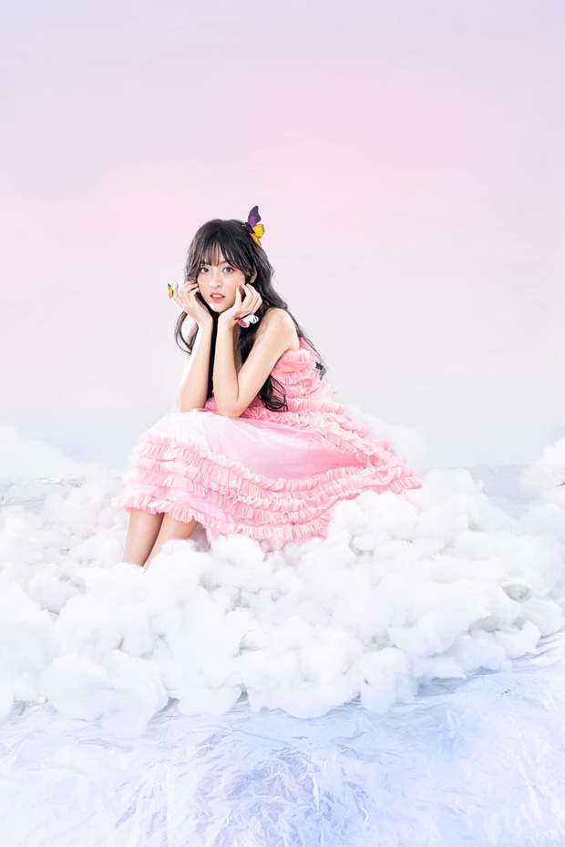 Hot girl bắp cần bơ thi The Face với chủ đề thể hiện sự khác biệt nhưng lại gửi hình... cosplay Jisoo (BLACKPINK) - Ảnh 8. Hot girl bắp cần bơ thi The Face với chủ đề thể hiện sự khác biệt nhưng lại gửi hình... cosplay Jisoo (BLACKPINK) - Ảnh 8.