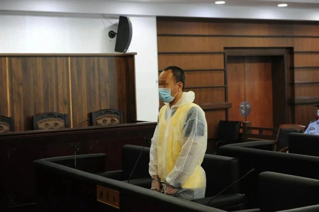 Lén sang nhà bạn chơi, bé gái bị sát hại và giấu xác theo cách thức đau đớn, lời khai của hung thủ trên tòa khiến dư luận phẫn nộ - Ảnh 1.