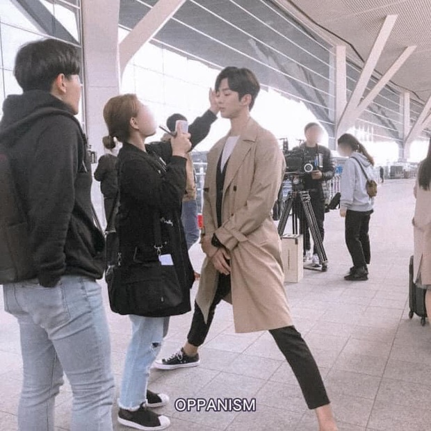 Làm stylist, makeup cho sao nam Hàn là sướng nhất: Được ngắm trai đẹp còn có cả loạt khoảnh khắc thòng tim như ngôn tình đời thực - Ảnh 8.