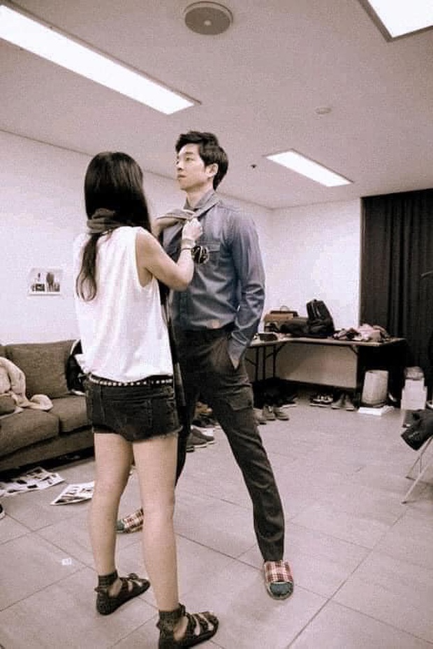 Làm stylist, makeup cho sao nam Hàn là sướng nhất: Được ngắm trai đẹp còn có cả loạt khoảnh khắc thòng tim như ngôn tình đời thực - Ảnh 3.