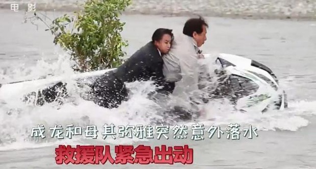 Thành Long gặp tai nạn hậu trường nghiêm trọng, mất tích dưới nước khiến cả ekip lo sốt vó - Ảnh 5.