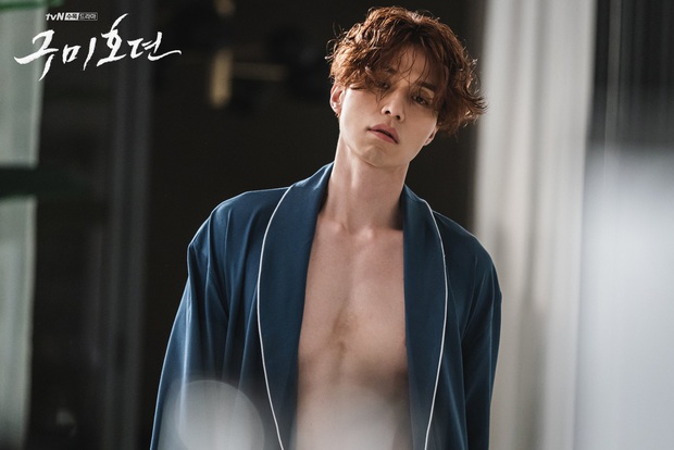 Lee Dong Wook bật mí lí do nhận vai hồ ly vì tâm tư giống bài Người Lạ Ơi: Bên ngoài ổn nhưng tâm hồn sụp đổ! - Ảnh 3.