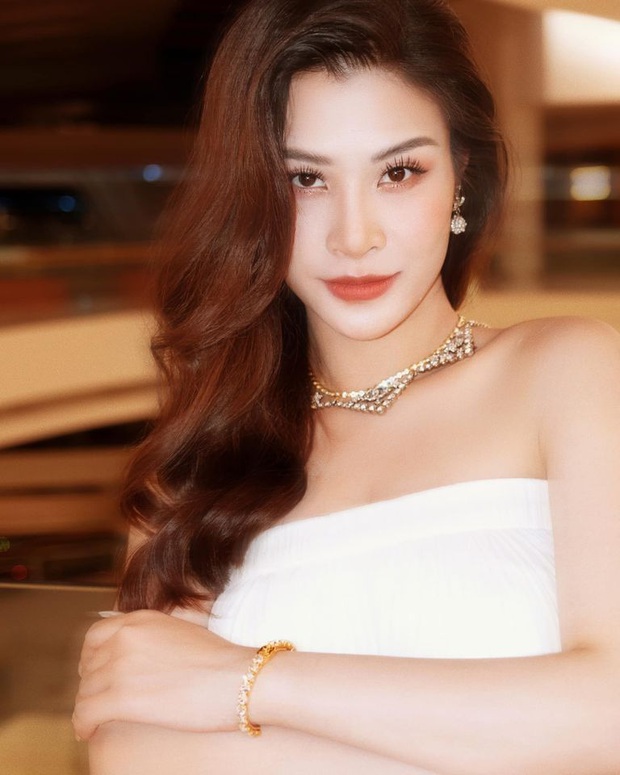 Mê ngất nhan sắc mẹ bầu Đông Nhi ở hậu trường đêm nhạc Noo: Sắp đến ngày vỡ chum mà còn đẹp gì đẹp quá! - Ảnh 4.