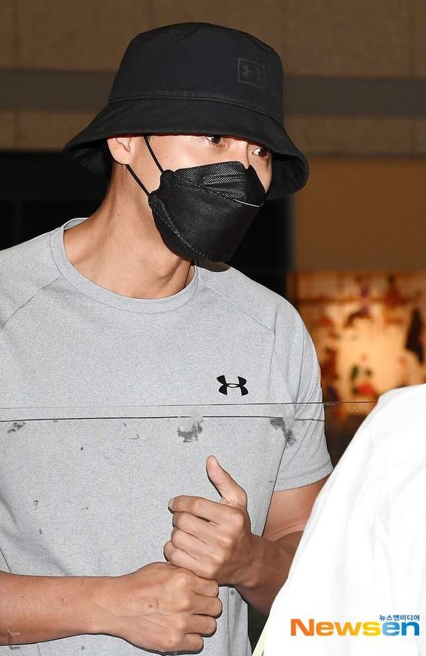 Hyun Bin - Son Ye Jin bị nghi đính hôn vì 1 chi tiết nhỏ, ngờ đâu fan lại mừng hụt - Ảnh 4. Hyun Bin - Son Ye Jin bị nghi đính hôn vì 1 chi tiết nhỏ, ngờ đâu fan lại mừng hụt - Ảnh 4.