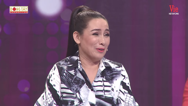Không ngờ Hồ Văn Cường xuất hiện, Phi Nhung nhắc nhở với phản ứng bất ngờ: “Con làm như vậy là mẹ chết liền đó con ơi - Ảnh 2. Không ngờ Hồ Văn Cường xuất hiện, Phi Nhung nhắc nhở với phản ứng bất ngờ: “Con làm như vậy là mẹ chết liền đó con ơi - Ảnh 2.