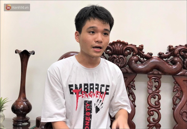 Nam sinh thủ khoa tốt nghiệp với điểm tuyệt đối 30/30: Thích đọc truyện Doreamon, học 8 tiếng mỗi ngày - Ảnh 3. Nam sinh thủ khoa tốt nghiệp với điểm tuyệt đối 30/30: Thích đọc truyện Doreamon, học 8 tiếng mỗi ngày - Ảnh 3.