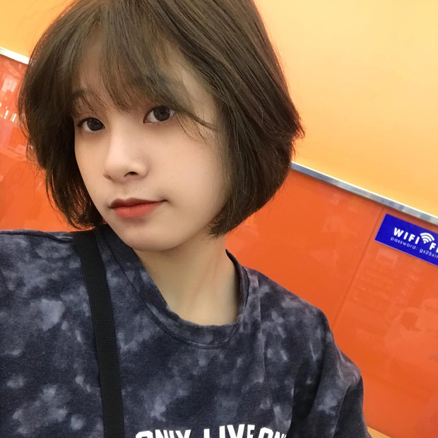 Hội gái xinh mới lớp 12 nhưng không phải dạng vừa: Người quản lý cả chục nhân viên, người là reviewer của kênh YouTube 2 triệu subs - Ảnh 25. Hội gái xinh mới lớp 12 nhưng không phải dạng vừa: Người quản lý cả chục nhân viên, người là reviewer của kênh YouTube 2 triệu subs - Ảnh 25.