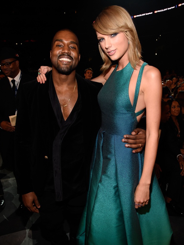 Không chỉ đi tiểu lên cúp Grammy, Kanye West còn ăn vạ cầu cứu Taylor Swift và loạt nghệ sĩ vì mất bản quyền vào tay công ty cũ - Ảnh 1. Không chỉ đi tiểu lên cúp Grammy, Kanye West còn ăn vạ cầu cứu Taylor Swift và loạt nghệ sĩ vì mất bản quyền vào tay công ty cũ - Ảnh 1.