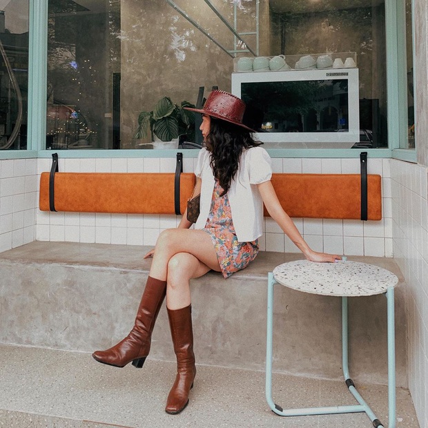 Để cải tổ style ăn mặc, bạn nên ngó nghiêng áo khoác cộc tay xinh xẻo ngay và luôn - Ảnh 4. Để cải tổ style ăn mặc, bạn nên ngó nghiêng áo khoác cộc tay xinh xẻo ngay và luôn - Ảnh 4.