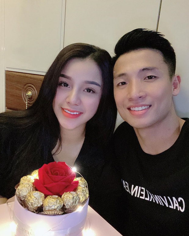 Hôm qua tuyên bố đã cưới đâu mà có chồng, vợ Tư Dũng nay gọi chồng ngọt xớt, hết nhận là single mom - Ảnh 1. Hôm qua tuyên bố đã cưới đâu mà có chồng, vợ Tư Dũng nay gọi chồng ngọt xớt, hết nhận là single mom - Ảnh 1.