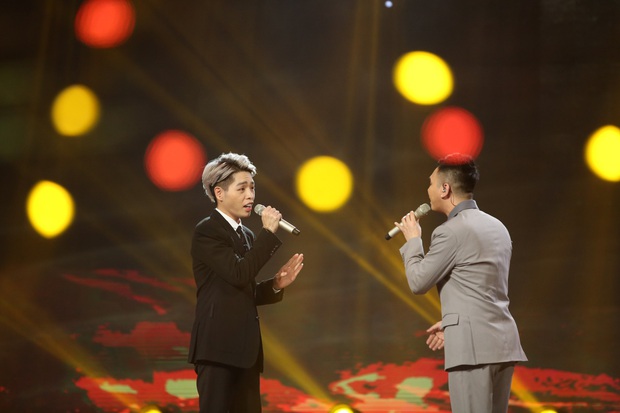 Đức Phúc cân nhắc viết lời bài hát vào tay để song ca với Khắc Việt vì sợ quên lời - Ảnh 5. Đức Phúc cân nhắc viết lời bài hát vào tay để song ca với Khắc Việt vì sợ quên lời - Ảnh 5.