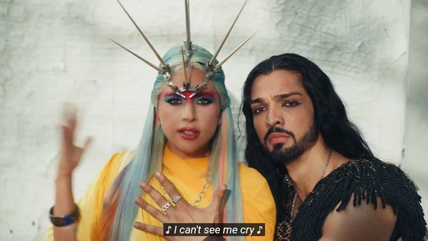 Xem tới xem lui MV mới của Lady Gaga rồi buông một tiếng thở dài vì ngoài nhạc giật đùng đùng ra thì chẳng hiểu gì cả! - Ảnh 8.