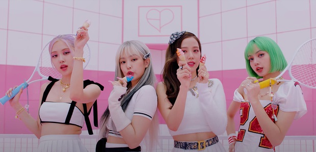 Chuyên gia sắc đẹp “mổ xẻ” nhan sắc Jennie: Lý do “Chanel sống” không để tóc mái sẽ càng quyến rũ - Ảnh 2. Chuyên gia sắc đẹp “mổ xẻ” nhan sắc Jennie: Lý do “Chanel sống” không để tóc mái sẽ càng quyến rũ - Ảnh 2.