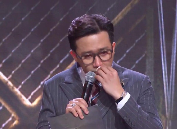Trấn Thành tiếp tục rơi nước mắt lần thứ 2 trên sân khấu Rap Việt - Ảnh 3.