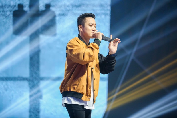 King Of Rap: Pháo mặc áo dài bắn Rap liên thanh trên nền hit quốc dân Việt Nam Ơi - Ảnh 7.