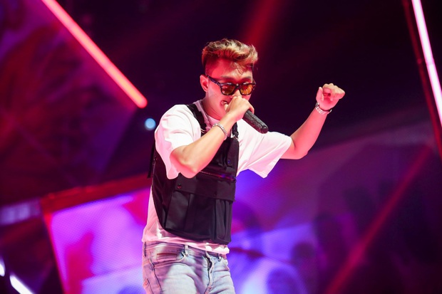 King Of Rap: Pháo mặc áo dài bắn Rap liên thanh trên nền hit quốc dân Việt Nam Ơi - Ảnh 11.