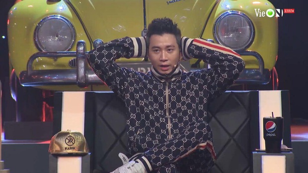 Liên tục hóa cô bé mùa đông đen từ đầu tới chân, Suboi cuối cùng cũng đã chịu gợi cảm hơn ở Rap Việt! - Ảnh 8.