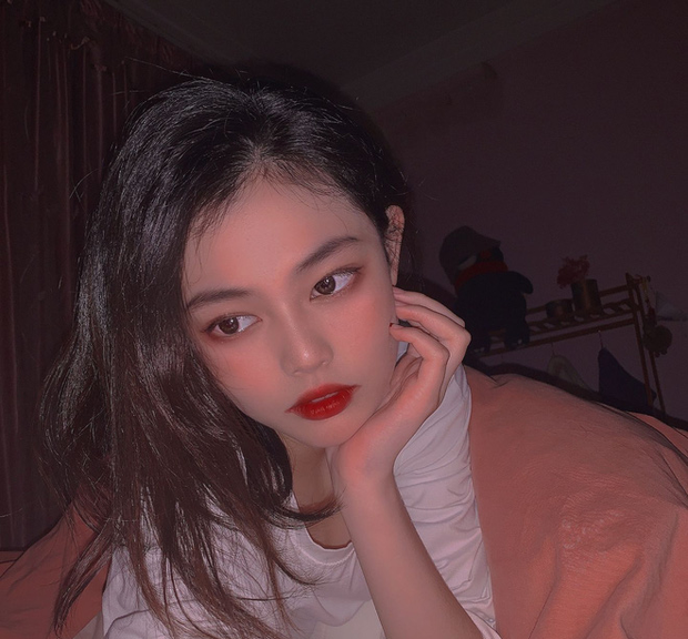 Gái xinh bất ngờ nổi tiếng vì giống Jennie (BLACKPINK) như 2 giọt nước, tiết lộ được làm quen nhiều nhưng ném đá cũng nhiều - Ảnh 1. Gái xinh bất ngờ nổi tiếng vì giống Jennie (BLACKPINK) như 2 giọt nước, tiết lộ được làm quen nhiều nhưng ném đá cũng nhiều - Ảnh 1.