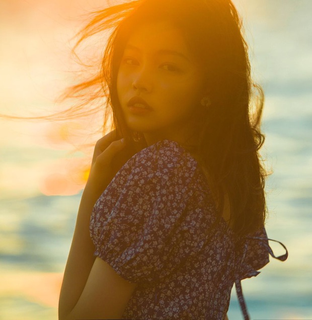 Gái xinh bất ngờ nổi tiếng vì giống Jennie (BLACKPINK) như 2 giọt nước, tiết lộ được làm quen nhiều nhưng ném đá cũng nhiều - Ảnh 4. Gái xinh bất ngờ nổi tiếng vì giống Jennie (BLACKPINK) như 2 giọt nước, tiết lộ được làm quen nhiều nhưng ném đá cũng nhiều - Ảnh 4.