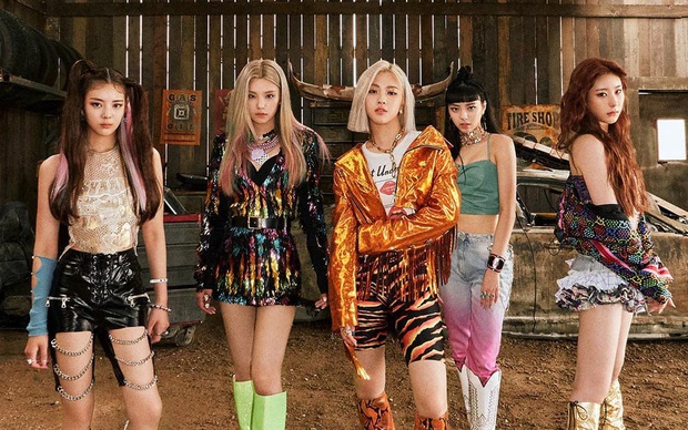 Muốn xỉu visual các nữ idol khi chuyển giới: BLACKPINK - Red Velvet cực phẩm, em thất lạc của Sơn Tùng chưa sốc bằng TWICE - Ảnh 17.