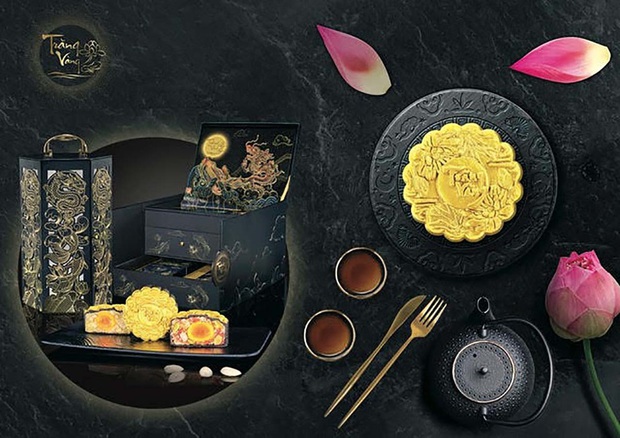 Những chiếc bánh “chạm nóc” thị trường mùa Trung thu năm nay: Chiếc đắt nhất chỉ muốn bỏ tủ kính ngắm, chiếc rẻ nhất gây hoang mang về chất lượng - Ảnh 1. Những chiếc bánh “chạm nóc” thị trường mùa Trung thu năm nay: Chiếc đắt nhất chỉ muốn bỏ tủ kính ngắm, chiếc rẻ nhất gây hoang mang về chất lượng - Ảnh 1.