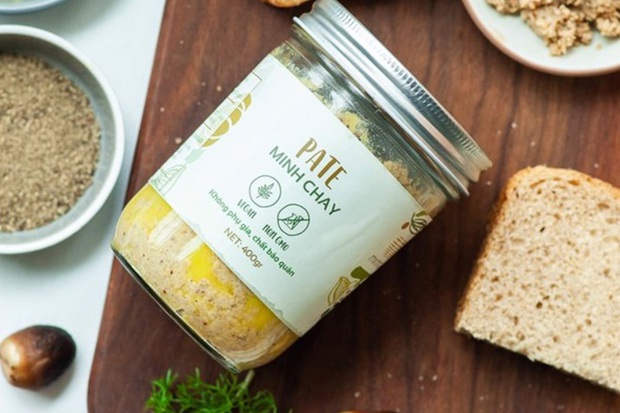 Tiết lộ sốc về phí điều trị cho hai chị em ruột ở Long An ngộ độc pate Minh Chay: 40 ngày điều trị gia đình đã chi gần 1 tỷ đồng - Ảnh 2. Tiết lộ sốc về phí điều trị cho hai chị em ruột ở Long An ngộ độc pate Minh Chay: 40 ngày điều trị gia đình đã chi gần 1 tỷ đồng - Ảnh 2.