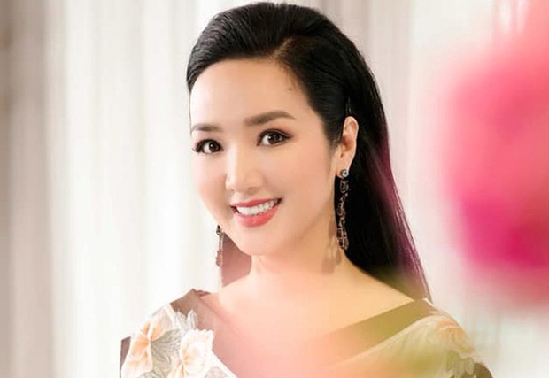 Cuộc sống siêu giàu của hoa hậu Giáng My, người giữ vương miện suốt 28 năm - Ảnh 1. Cuộc sống siêu giàu của hoa hậu Giáng My, người giữ vương miện suốt 28 năm - Ảnh 1.