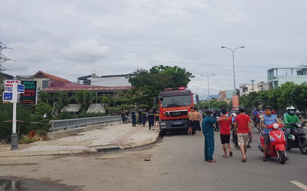 Thi thể dưới kênh Đa Cô là người vợ mất tích trong vụ cháy nhà khiến chồng và con bị bỏng nặng - Ảnh 1.