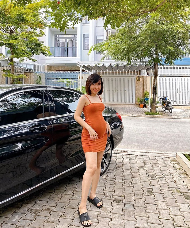 Streamer sở hữu vòng 3 100cm khoe dáng nóng bỏng dù đang mang thai những tháng cuối - Ảnh 1. Streamer sở hữu vòng 3 100cm khoe dáng nóng bỏng dù đang mang thai những tháng cuối - Ảnh 1.