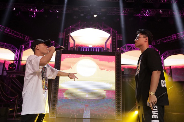 Karik trầm ngâm lo lắng trong hậu trường đêm Đối đầu Rap Việt - Ảnh 17.