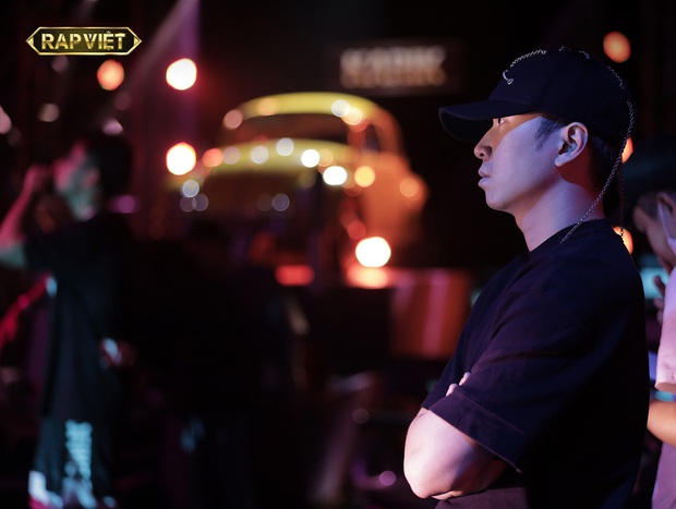 Karik trầm ngâm lo lắng trong hậu trường đêm Đối đầu Rap Việt - Ảnh 5.