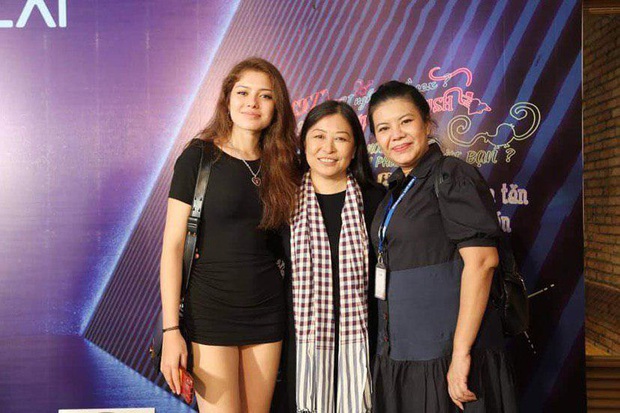 Hội gái đẹp vừa kết nạp thêm thành viên: Sinh năm 2k3, là con chủ tịch và lai 2 dòng máu - Ảnh 2.