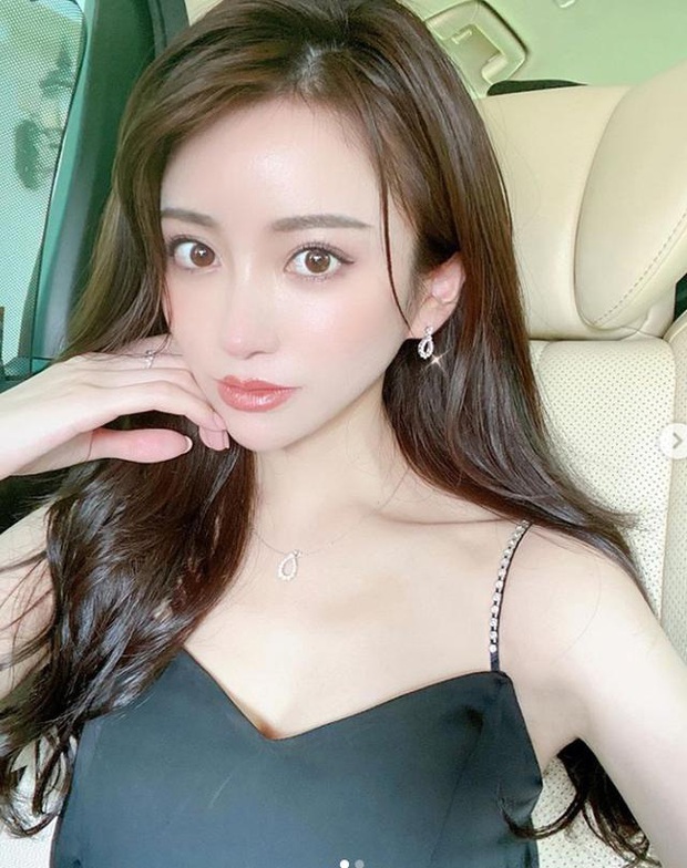 Choáng với cuộc sống của mẫu nữ kiêm Geisha số 1 Nhật Bản: Hàng hiệu xa xỉ, thu nhập 44 tỷ/năm, quyết nghỉ hưu ở tuổi 32 - Ảnh 2.