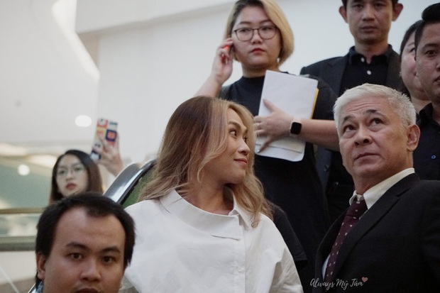Chị đẹp Mỹ Tâm chơi quá: Đã bắt trend tóc Jennie còn diện cả nhẫn, dây chuyền hàng hiệu giống Lisa - Ảnh 5. Chị đẹp Mỹ Tâm chơi quá: Đã bắt trend tóc Jennie còn diện cả nhẫn, dây chuyền hàng hiệu giống Lisa - Ảnh 5.