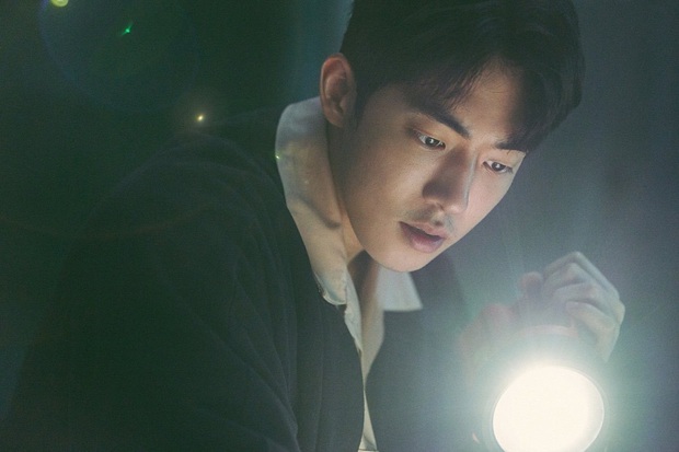 The School Nurse Files: Sợ xám hồn mấy “bé thạch” siêu nhầy nhụa, may quá Nam Joo Hyuk không “phá team” - Ảnh 6.