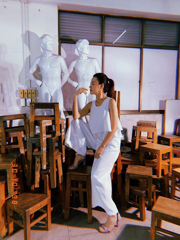Thời trang giảng viên của Midu: Giản dị như nàng công sở, không dát hàng hiệu như mọi khi - Ảnh 12. Thời trang giảng viên của Midu: Giản dị như nàng công sở, không dát hàng hiệu như mọi khi - Ảnh 12.