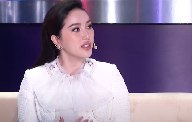 Hương Giang lỡ miệng lộ chuyện khối bất động sản khủng, Bảo Thy hỏi lại 1 câu khiến nàng Hậu phải ú ớ “chữa cháy” - Ảnh 3.