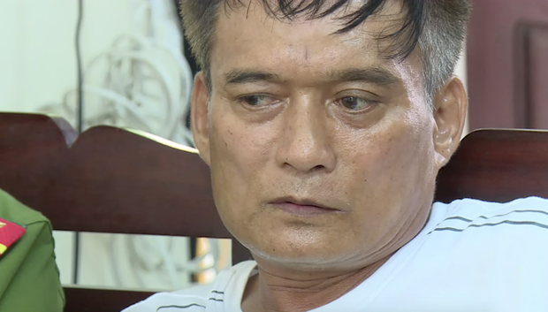 Video: Trinh sát đào đất lấy lô ma túy trị giá 10 tỷ đồng của ông trùm ở xứ Nghệ - Ảnh 3. Video: Trinh sát đào đất lấy lô ma túy trị giá 10 tỷ đồng của ông trùm ở xứ Nghệ - Ảnh 3.