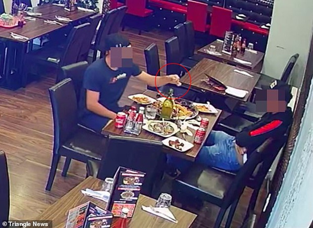 Hai thực khách dùng chiêu trò hòng quỵt tiền của nhà hàng nhưng bị camera ghi lại, dân mạng phẫn nộ đòi công khai danh tính - Ảnh 2.