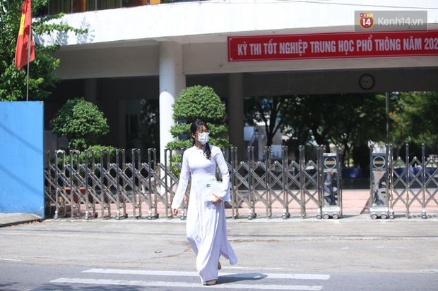 Thi tốt nghiệp THPT Quốc gia đợt 2: 26.000 sĩ tử kết thúc môn Ngữ văn - Ảnh 34.