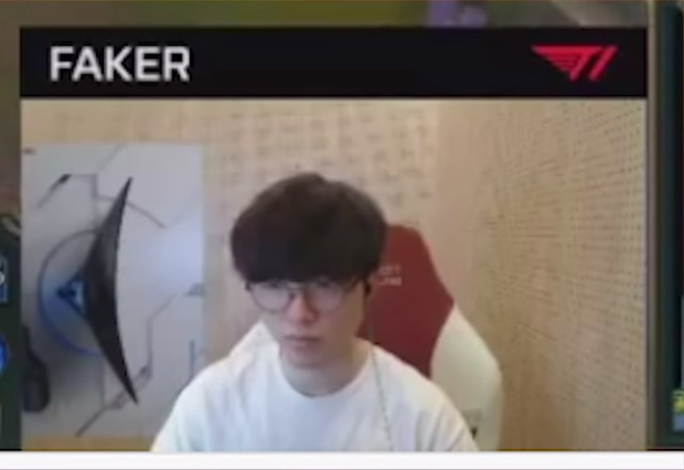 Bà nội của Faker bị nhạo báng ngay trên stream khiến Quỷ Vương sốc nặng, fan phẫn nộ vì thái độ thờ ơ của T1 - Ảnh 2.