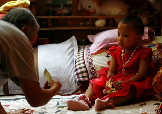 The lost childhood of the girls chosen to be the goddess Kumari: Can't study, lose the ability to walk normally and can't get married - Photo 9.